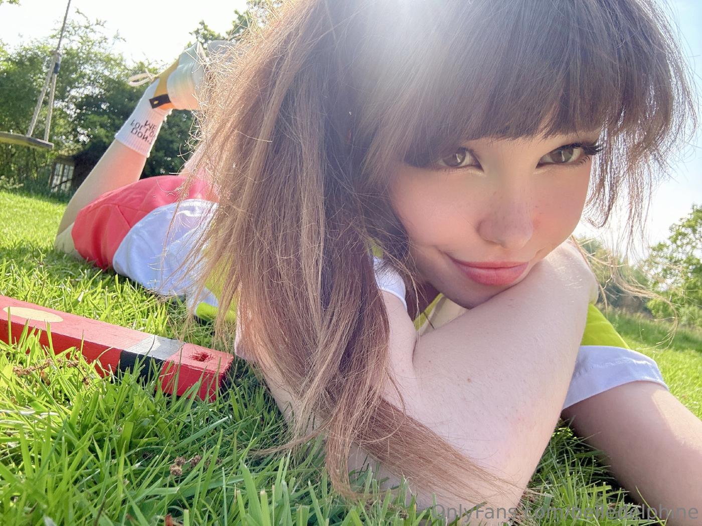 belle delphine chihiro cosplay outdoor onlyfans set leaked 12