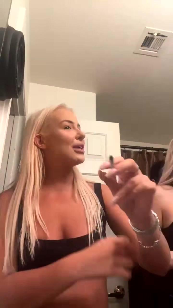 Tana Mongeau Tits Flash Livestream Onlyfans Video Leaked Gotanynudes